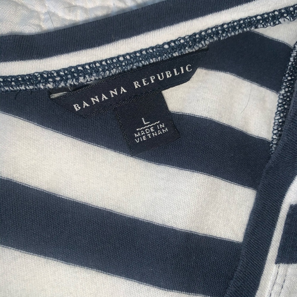 Banana Republic striped sleeveless top - Picture 2 of 4
